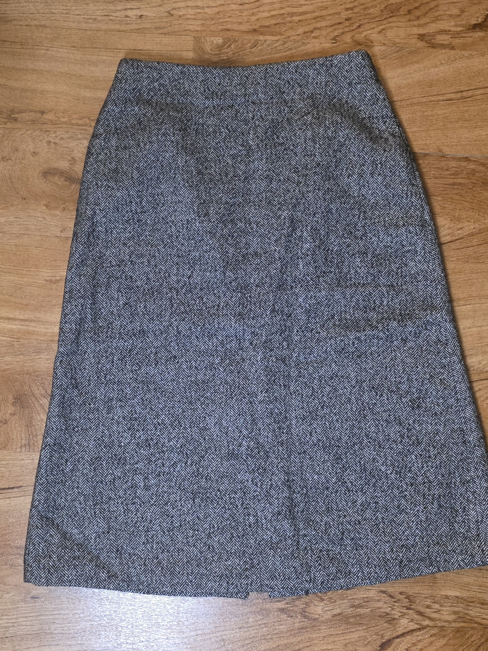UNIQLO Grey Wool Blend Herringbone Skirt